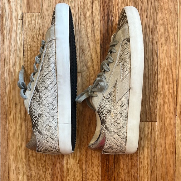 Sam Edelman Gray and White Snakeskin Sneakers - Picture 6 of 13